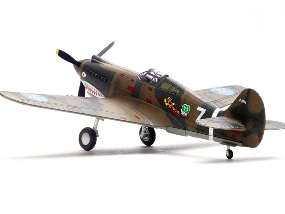 Curtiss P-40B/C Warhawk Fighter Aircraft "White 7, 1st Squadron, Flying Tigers, Chinese Air Force" (1942) 1st American Volunteer Group 1/72 Diecast Model Airplane by Legion