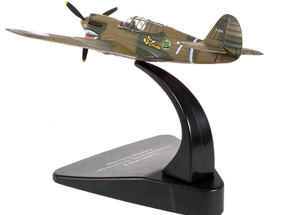 Curtiss P40 E Warhawk Fighter Plane Pilot Robert Neale 1st Pursuit Squadron Kunming China 1944 Oxford Aviation Series 1/72 Diecast Model Airplane by Oxford Diecast AC074