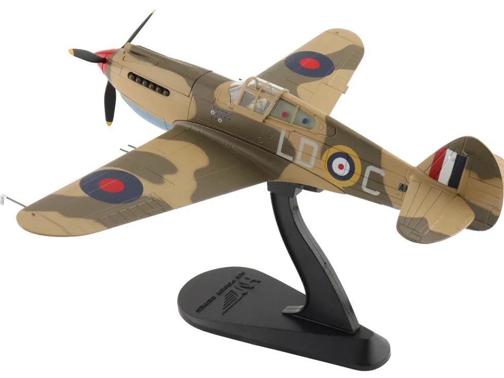 Curtiss P-40 Warhawk Tomahawk Mk IIB Aircraft "LD-C, Clive Caldwell, No. 250 Squadron, North Africa" (1942) British Royal Air Force "Air Power Series" 1/48 Diecast Model by Hobby Master
