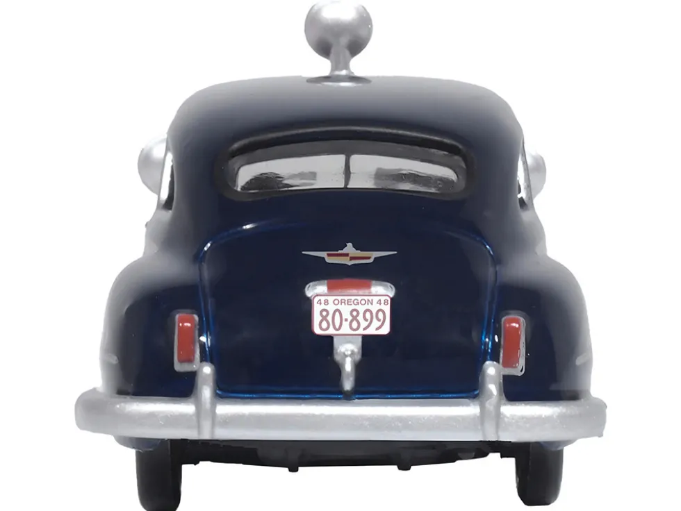 1946 DeSoto Suburban Ambulance Dark Blue Junction City Ambulance 1/87 HO Scale Diecast Model Car Oxford Diecast 87DS46005