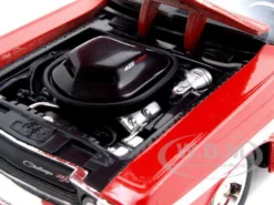 1970 Dodge Challenger R/T Coupe Red 1/24 Diecast Model Car Maisto 31263