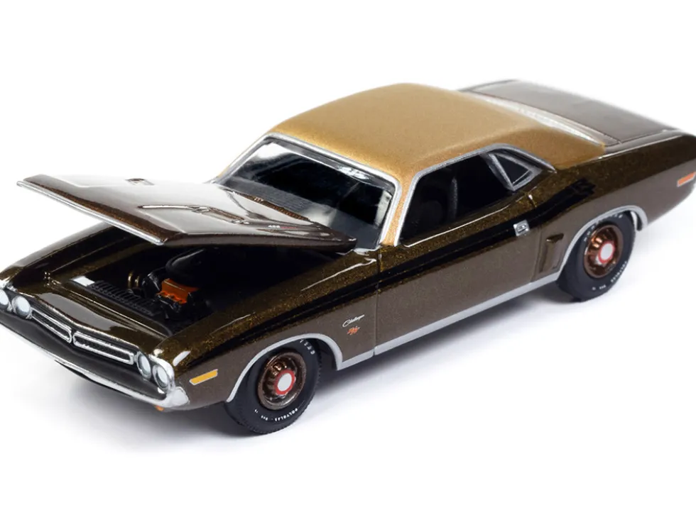 1971 Dodge Challenger R T Dark Gold Metallic with Gold Vinyl Roof Mecum Auctions Limited Edition to 2496 pieces Worldwide Premium Series 1/64 Diecast Model Car Auto World AWSP160