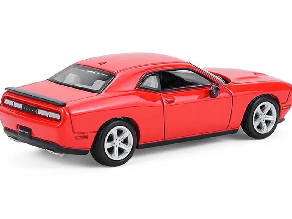2016 Dodge Challenger RT Torred "GreenLight Muscle" Series 30 1/64 Diecast Model Car by Greenlight