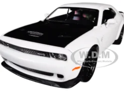 2018 Dodge Challenger SRT Hellcat Widebody White Black Hood 1/24 Diecast Model Car Motormax 79350