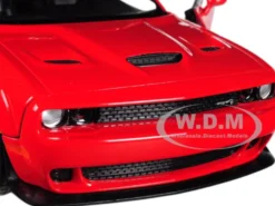 2018 Dodge Challenger SRT Hellcat Widebody Red 1/24 Diecast Model Car Motormax 79350