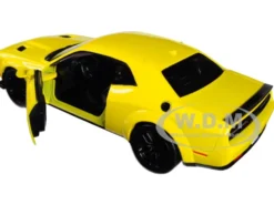 2018 Dodge Challenger SRT Hellcat Widebody Yellow 1/24 Diecast Model Car Motormax 79350