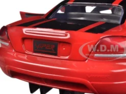 2003 Dodge Viper SRT-10 Red #8 GT Racing 1/24 Diecast Car Model Motormax 73776