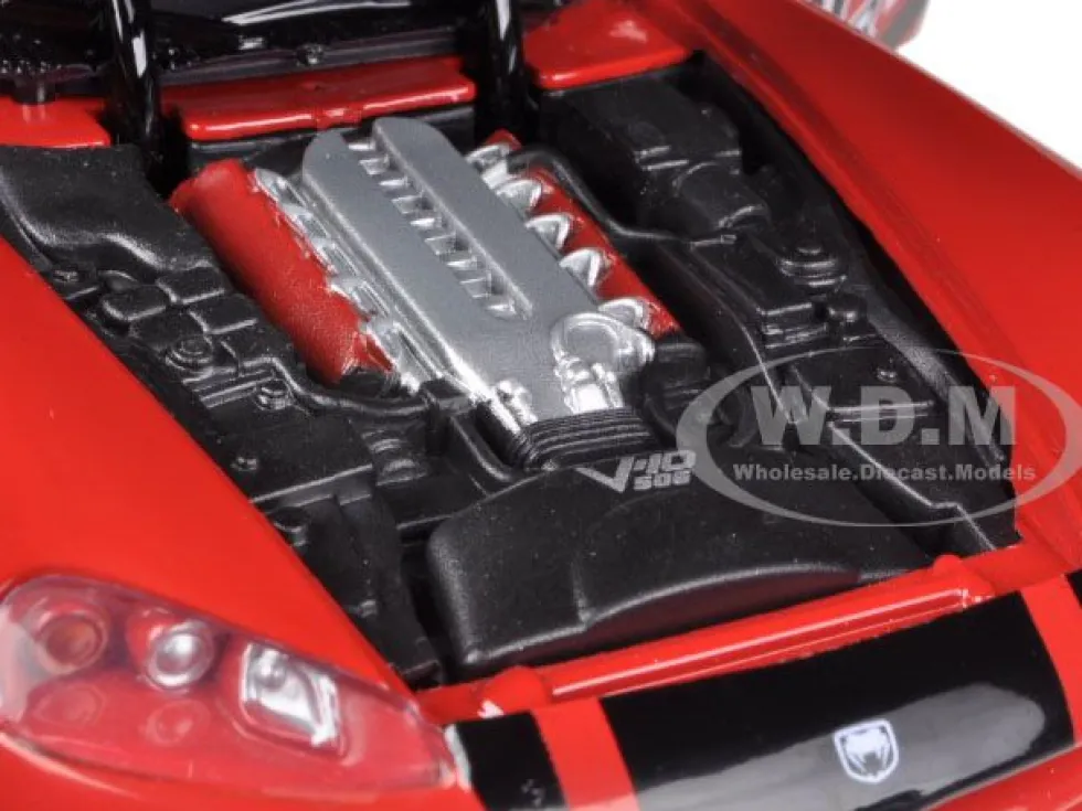 2003 Dodge Viper SRT-10 Red #8 GT Racing 1/24 Diecast Car Model Motormax 73776