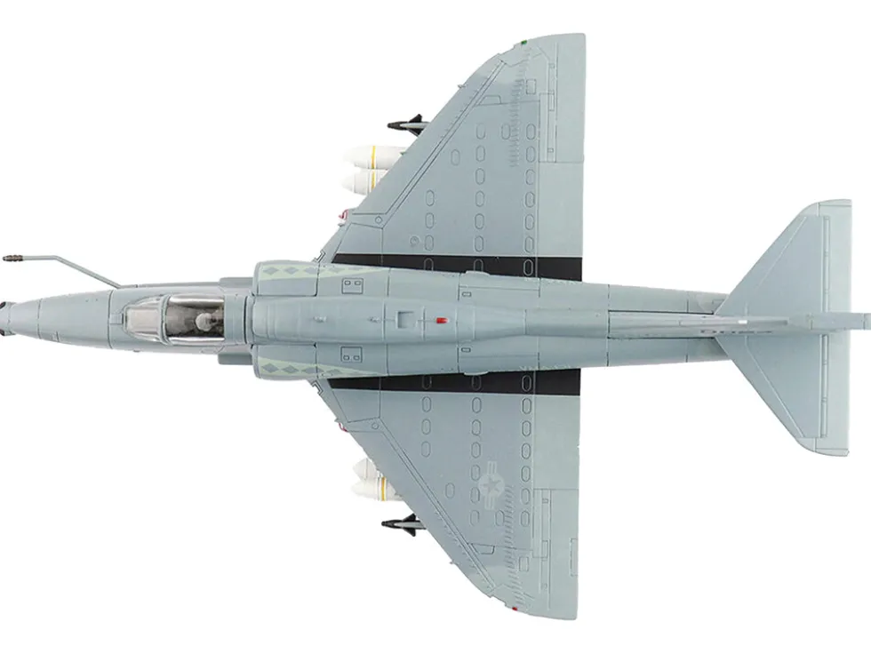 Douglas A-4M Skyhawk Aircraft "VMA-131 Diamondbacks" (1993) United States Marines "Air Power Series" 1/72 Diecast Model by Hobby Master