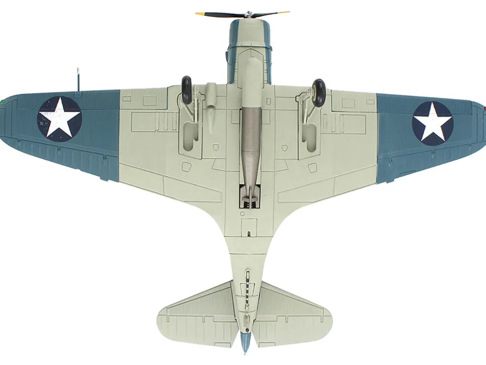 Douglas TBD-1 Devastator Bomber Aircraft "Battle of Midway, Lt Cdr EE Lindsey, VT-6, USS Enterprise" (1942) United States Navy "SkyMax Models" Series 1/72 Diecast Model by Hobby Master