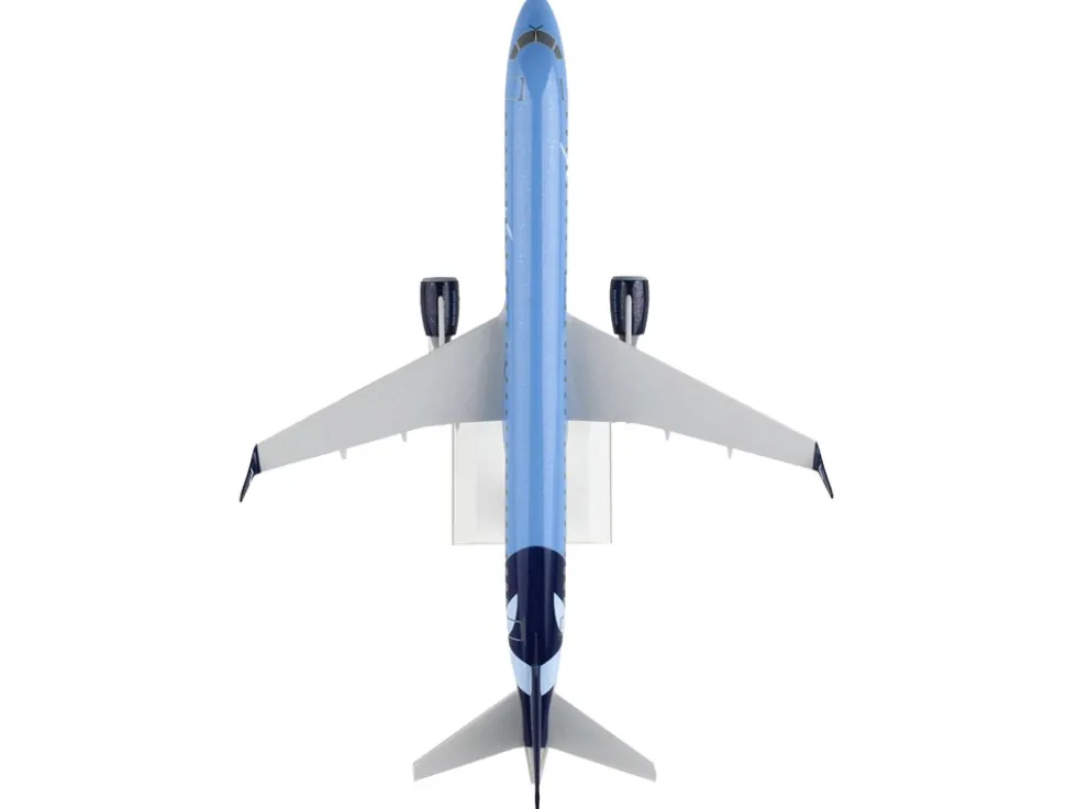 Embraer E195 Commercial Aircraft "Breeze Airways" (N190BZ) Blue (Snap-Fit) 1/100 Plastic Model by Skymarks