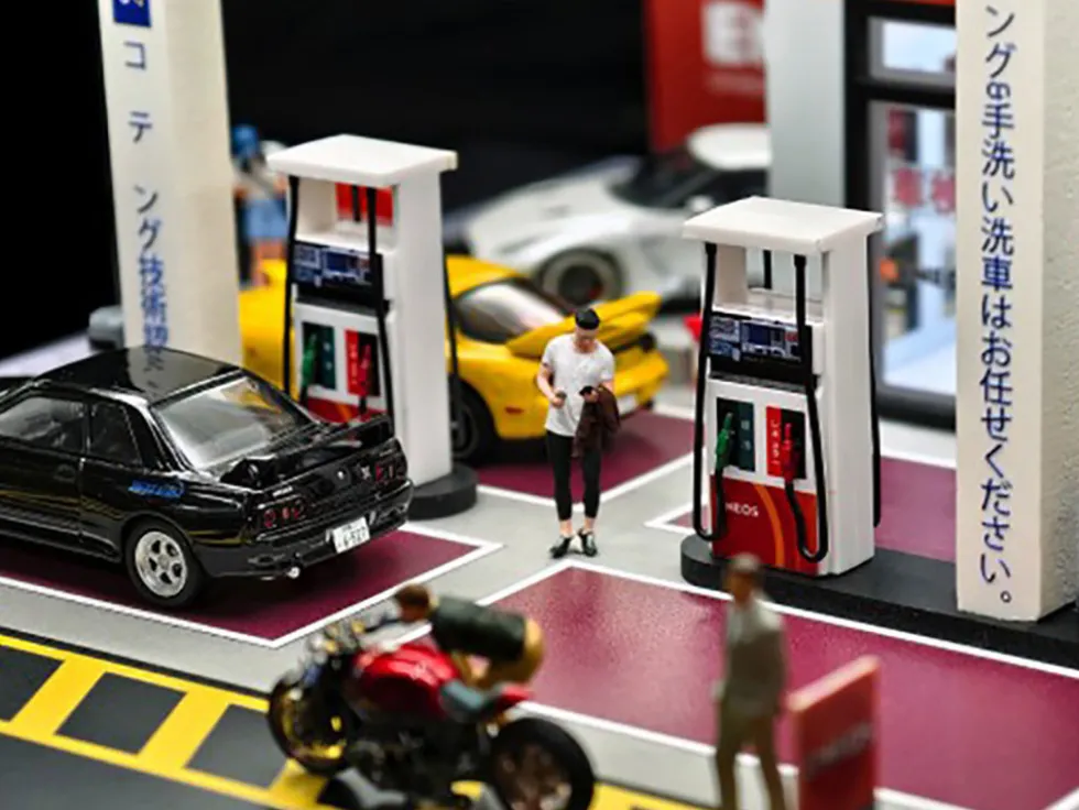 Eneos Japan Gas Station Diorama Set "American Diorama X G-Fans" Series for 1/64 Scale Models by American Diorama