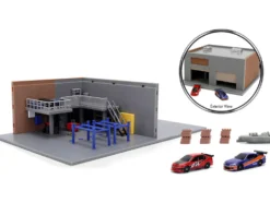 Fast & Furious Han's Garage Diorama with 2 Cars and Accessories