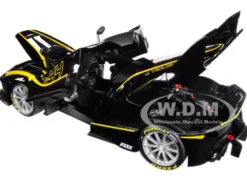 Ferrari FXX-K #44 Black Signature Series 1/18 Diecast Model Car Bburago 16907