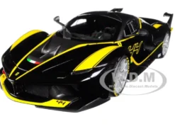 Ferrari FXX-K #44 Black Signature Series 1/18 Diecast Model Car Bburago 16907