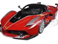 Ferrari FXX-K #10 Red 1/18 Diecast Model Car Bburago 16010