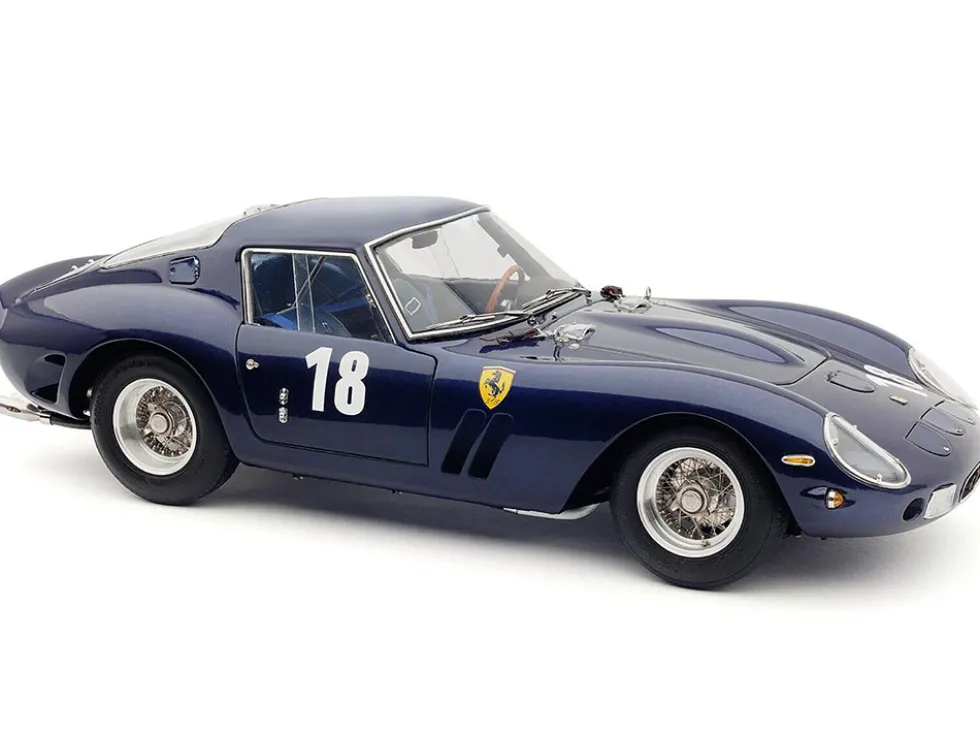Ferrari 250 GTO #18 Brandon Wang Monterey Historic Races Laguna Seca 2004 Limited Edition to 2200 pieces Worldwide 1/18 Diecast Model Car CMC M-255