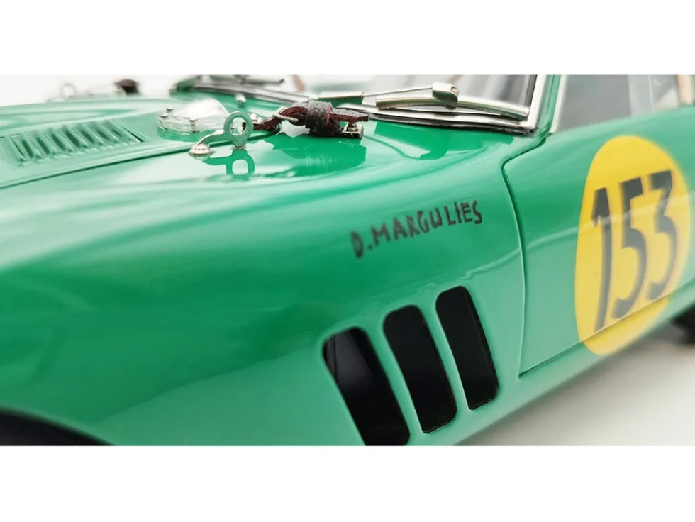 Ferrari 250 GTO #153 David Piper - Dan Margulies "Tour de France" (1962) Limited Edition to 2200 pieces Worldwide 1/18 Diecast Model Car by CMC