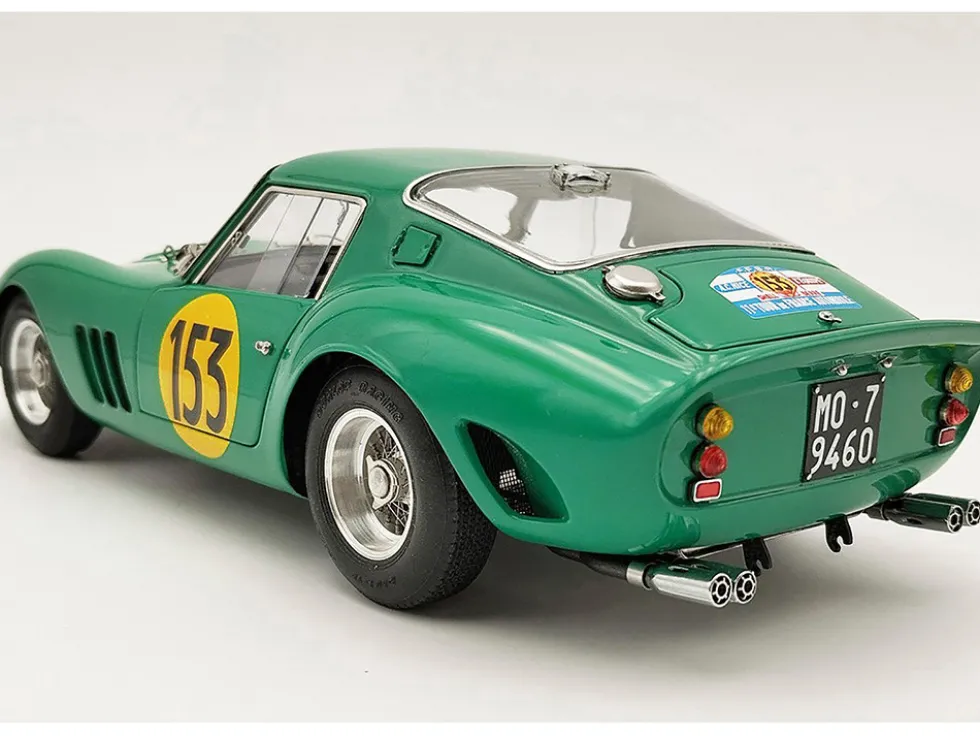 Ferrari 250 GTO #153 David Piper - Dan Margulies "Tour de France" (1962) Limited Edition to 2200 pieces Worldwide 1/18 Diecast Model Car by CMC