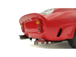 Ferrari 250 GTO #22 Elde Beurlys 3rd Place 24 Hours of Le Mans 1962 Limited Edition to 2200 pieces Worldwide 1/18 Diecast Model Car CMC M-253