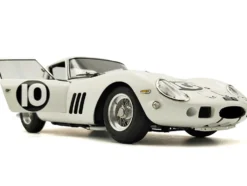 Ferrari 250 GTO #10 Graham Hill 2nd Place "Tourist Trophy - Goodwood" (1962) Limited Edition to 2200 pieces Worldwide 1/18 Diecast Model Car by CMC