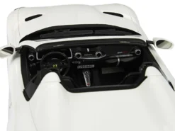 2019 Ferrari 812 GTS Convertible Avus White DISPLAY CASE Limited Edition 32 pieces Worldwide 1/18 Model Car BBR P18184E