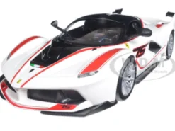 Ferrari Racing FXX-K #75 White 1/24 Diecast Model Car Bburago 26301