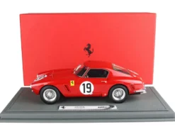 Ferrari 250 SWB #19 Ed Hugus - Augie Pabst "North American Racing Team" "24 Hours of Le Mans" (1960) with DISPLAY CASE Limited Edition to 200 pieces Worldwide 1/18 Model Car by BBR