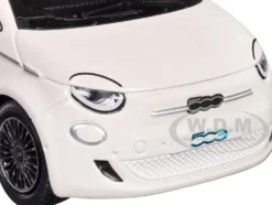 2023 Fiat 500e White 1/24 Diecast Model Car by Bburago
