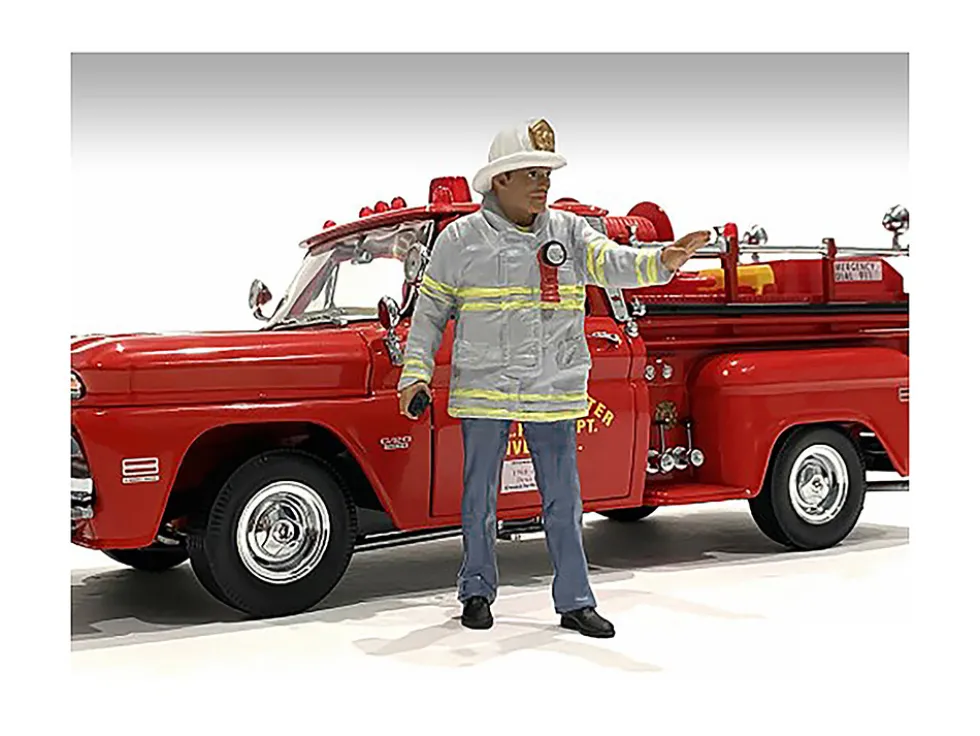 Firefighters Fire Captain Figure 1/18 Scale Models American Diorama 76318