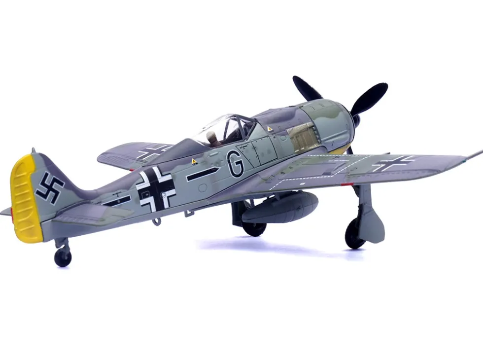 Focke-Wulf Fw 190A Aircraft "14-Victory Ace Hauptmann Wilhelm Gath, Stab/JG 26 Schlageter, France" (1942) German Luftwaffe 1/72 Diecast Model Airplane by Legion