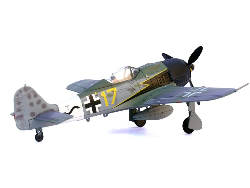 Focke-Wulf Fw 190A Aircraft "Yellow 17, 24-Victory Ace Willi Unger, 12./JG 3 Udet, Germany" (1944) German Luftwaffe 1/72 Diecast Model Airplane by Legion