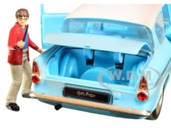1959 Ford Anglia Light Blue Weathered Harry Potter Diecast Figurine 1/24 Diecast Model Car Jada 31127