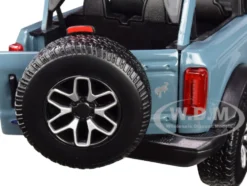 2021 Ford Bronco Badlands Blue Special Edition 1/18 Diecast Model Car Maisto 31457