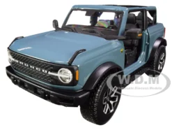 2021 Ford Bronco Badlands Blue Special Edition 1/18 Diecast Model Car Maisto 31457