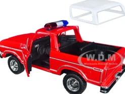 1978 Ford Bronco Fire Department Unmarked Red Law Enforcement and Public Service Series 1/24 Diecast Model Car Motormax 76983r