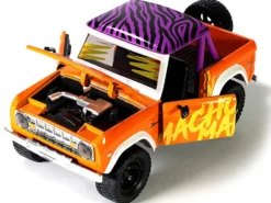 1973 Ford Bronco Pickup Truck Macho Man Randy Savage Diecast Figurine WWE 1/24 Diecast Model Car Jada 32046