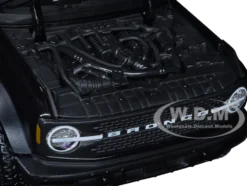 2021 Ford Bronco Wildtrak Black Metallic with Dark Gray Top Special Edition 1/18 Diecast Model Car Maisto 31456bk