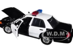 2001 Ford Crown Victoria Police Car Plain Black & White with Flashing Light Bar Front and Rear Lights and Sound 1/18 Diecast Model Car Motormax 73991