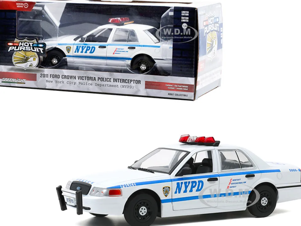 2011 Ford Crown Victoria Police Interceptor New York City Police Department NYPD White Hot Pursuit Series 1/24 Diecast Model Car Greenlight 85513