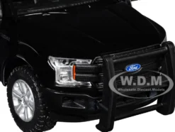 2019 Ford F-150 Lariat Crew Cab Pickup Truck Black and White with Flashing Light Bar and Front and Rear Lights and Sounds 1/27 Diecast Model Car by Motormax