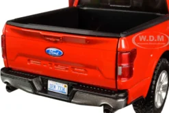 2019 Ford F-150 Lariat Crew Cab Pickup Truck Red 1/24 1/27 Diecast Model Car Motormax 79363