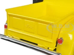 1955 Ford F-100 Pickup Truck Yellow 1/24 Diecast Model Car Motormax 79341