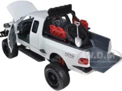2001 Ford F-150 XLT Flareside Supercab Pickup Truck Off Road White 1/24 Diecast Model Motormax 79132
