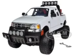 2001 Ford F-150 XLT Flareside Supercab Pickup Truck Off Road White 1/24 Diecast Model Motormax 79132