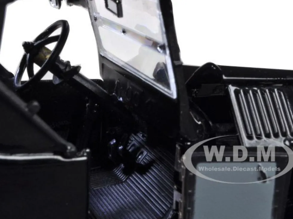 1925 Ford Model T Closed Convertible Pickup Truck Black 1/24 Diecast Model Car Sun Star 1860
