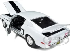 1968 Ford Mustang CJ Cobra Jet White 1/18 Diecast Model Car Maisto 31167