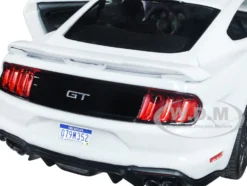 2018 Ford Mustang GT Police Car Unmarked Plain White Law Enforcement and Public Service Series 1/24 Diecast Model Car Motormax 76979w