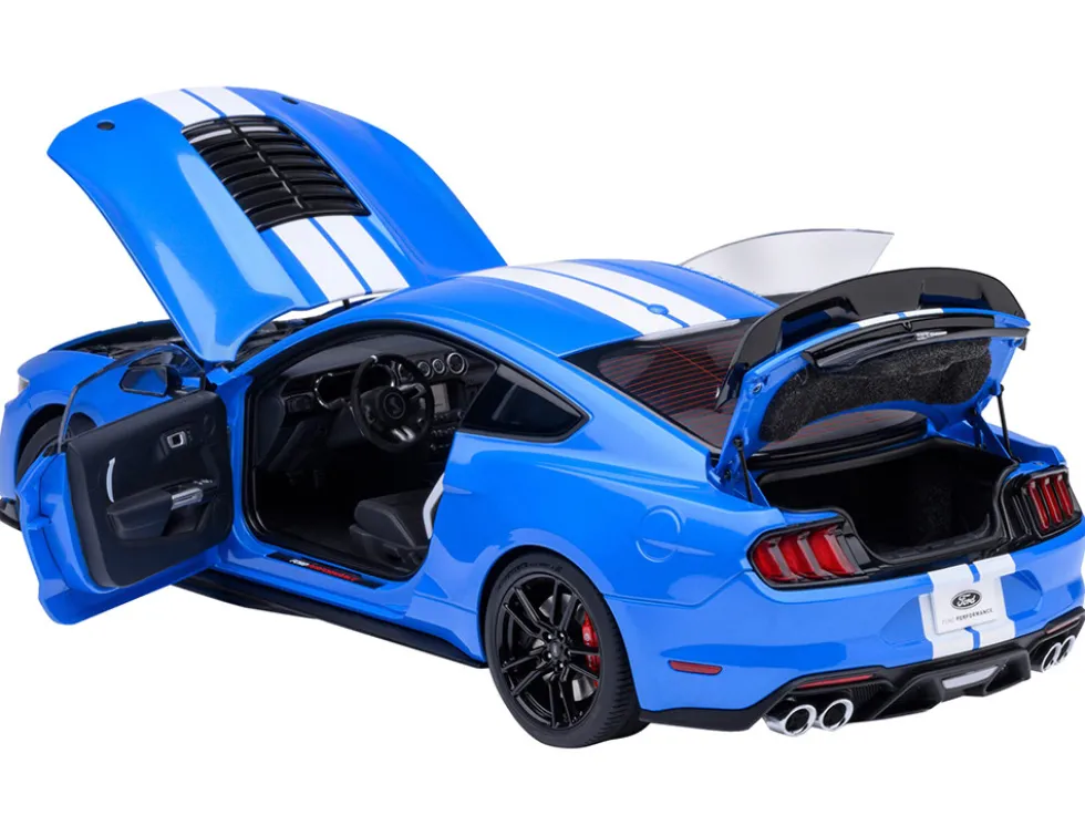Ford Mustang Shelby GT500 Grabber Blue with White Stripes 1/18 Model Car by Autoart