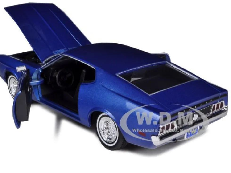 1971 Ford Mustang Sportsroof Blue 1/24 Diecast Model Car Motormax 73327